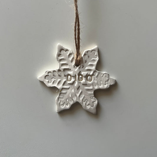 Customizable Snowflake Ornament – Personalized Holiday Gift