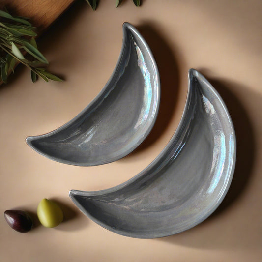 Crescent Pottery Plate - Grey